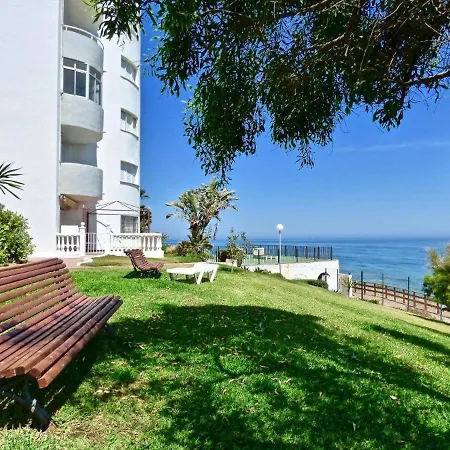 Oceanfront Residency Calahonda Apartament