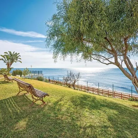 Oceanfront Residency Calahonda *